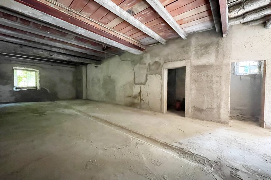 ERBA Capannoni-laboratori-magazzini